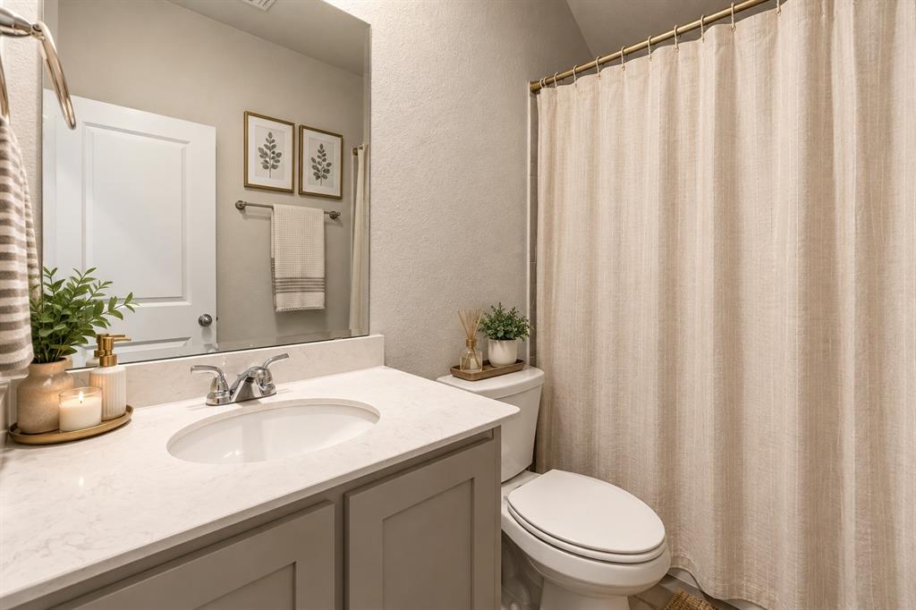 14828 Grissom Avenue Property Photo 7