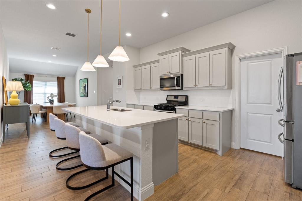 14828 Grissom Avenue Property Photo 12