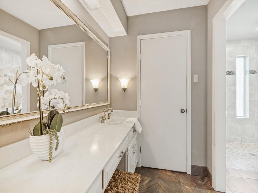 10123 Apple Creek Drive Property Photo 18