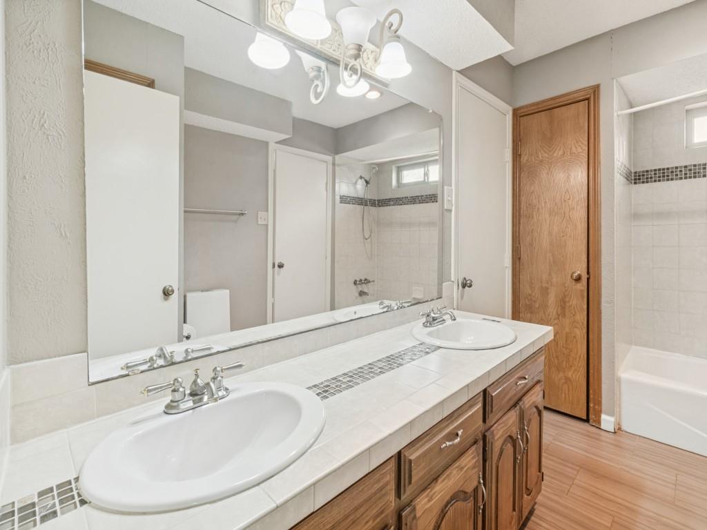 10123 Apple Creek Drive Property Photo 21