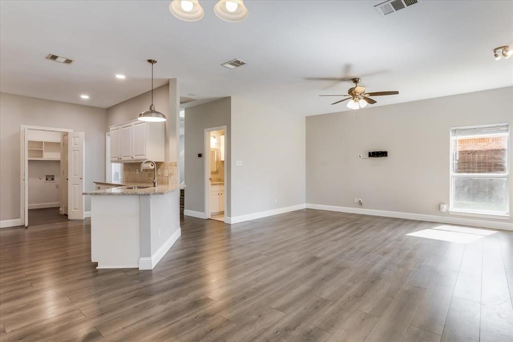 908 Dallas Lane Property Photo 15