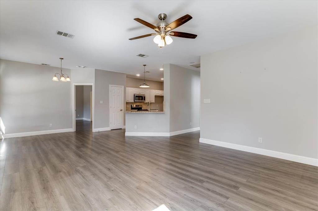 908 Dallas Lane Property Photo 16