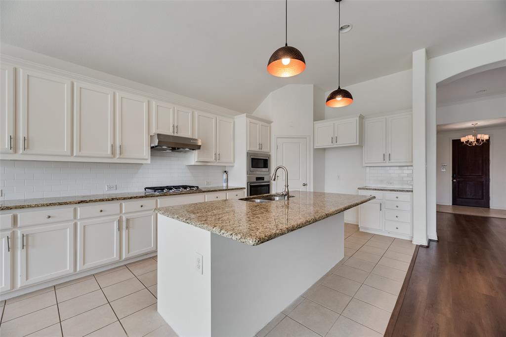 812 Overton Avenue Property Photo 7