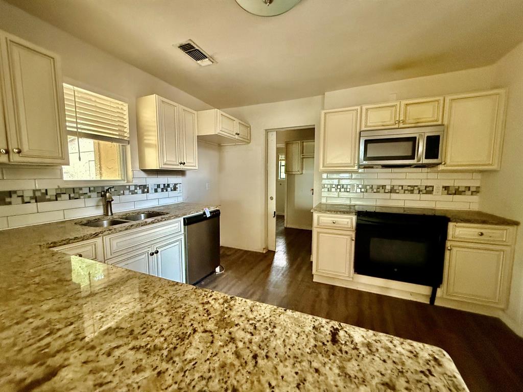 312 S Mockingbird Lane Property Photo 5