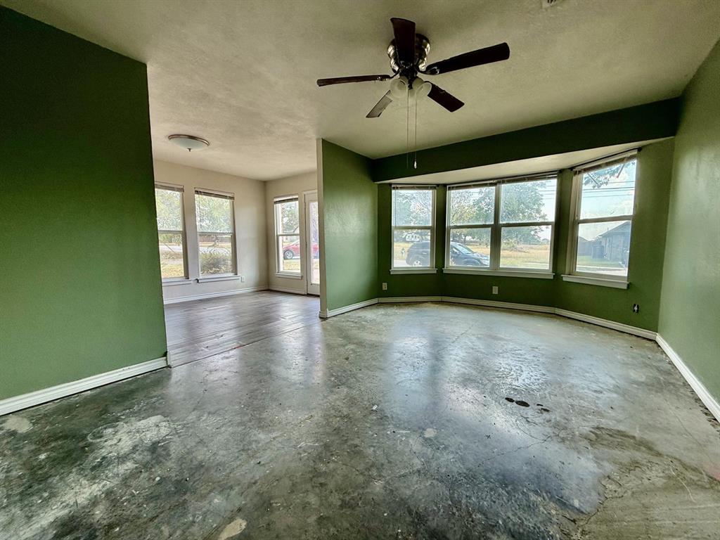 312 S Mockingbird Lane Property Photo 6
