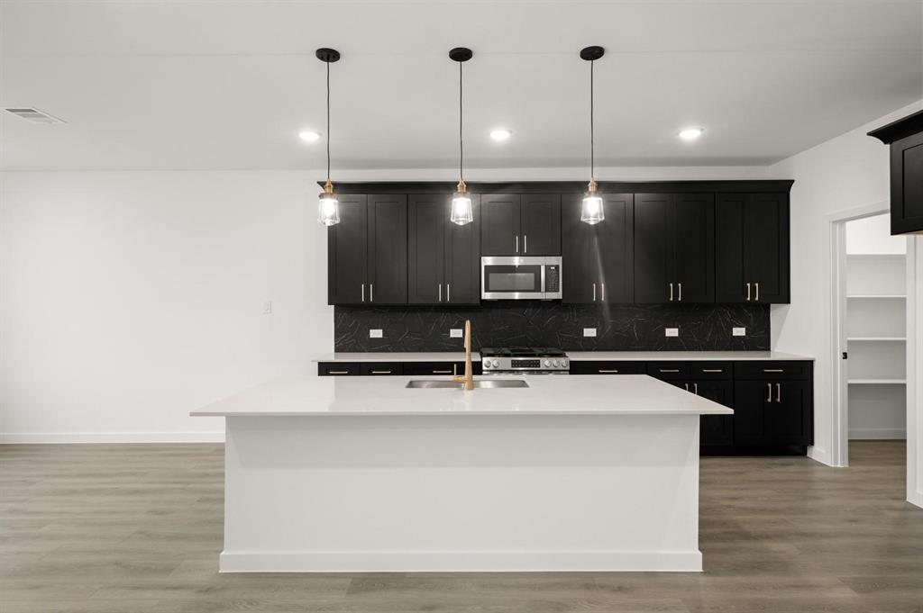 681 Tyronza Property Photo 7
