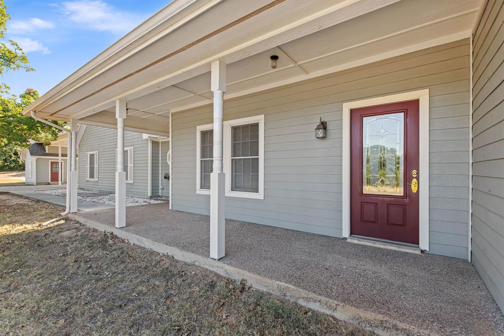 872 County Road 1670 Property Photo 6