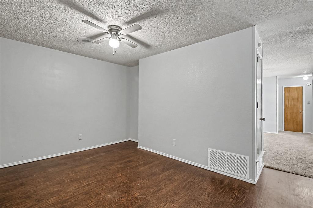 5211 Wild West Drive Property Photo 9