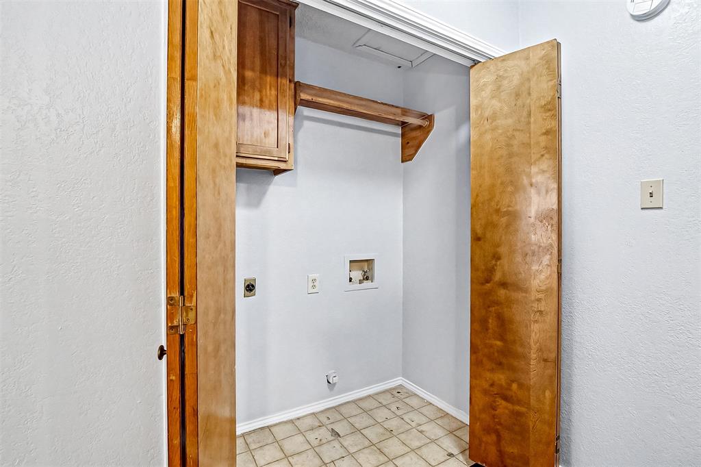 5211 Wild West Drive Property Photo 15