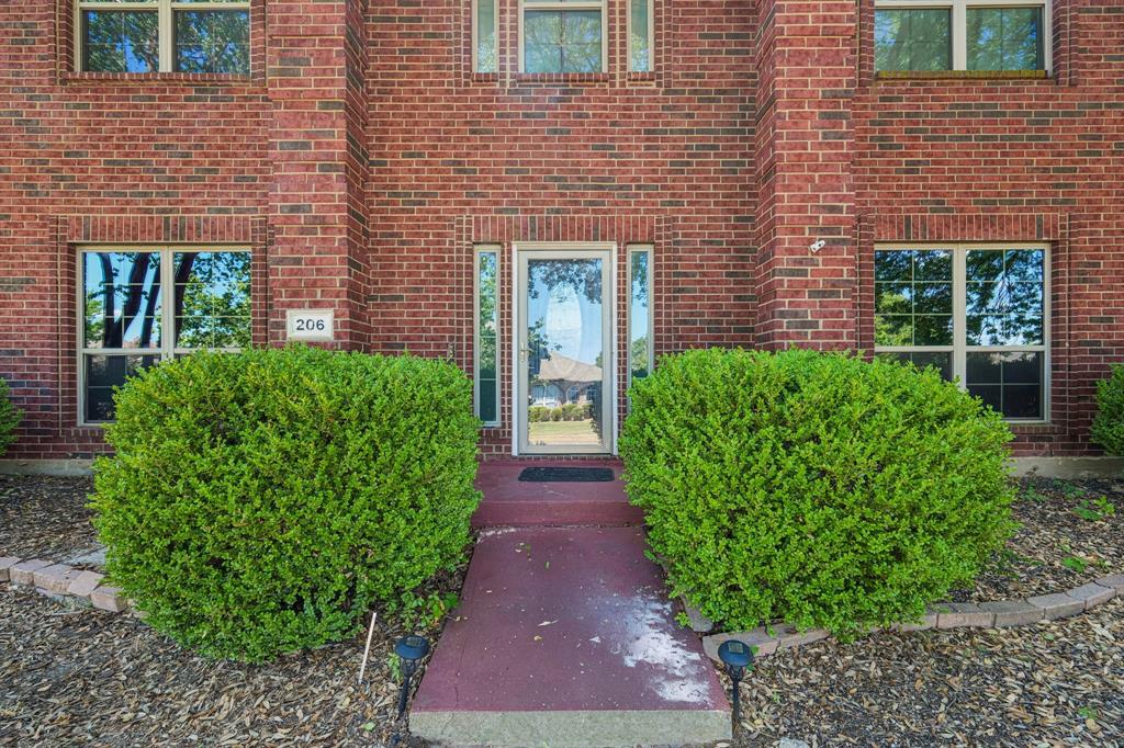 206 Tanglewood Drive Property Photo 4