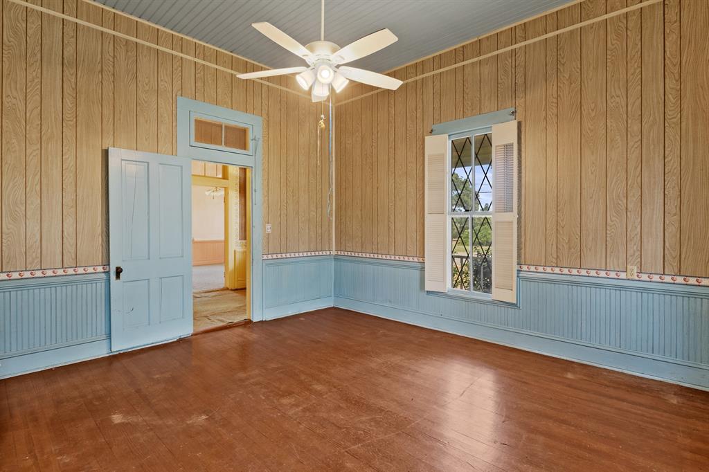 411 Ellis Property Photo 9