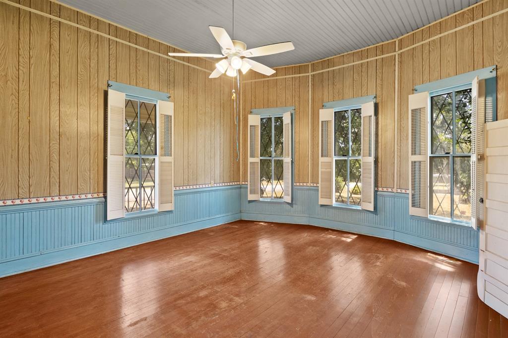 411 Ellis Property Photo 10