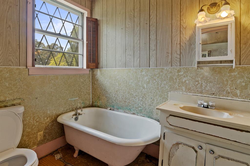 411 Ellis Property Photo 15