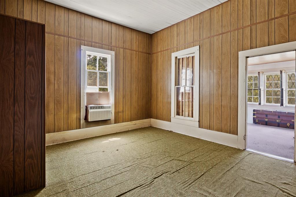 411 Ellis Property Photo 17