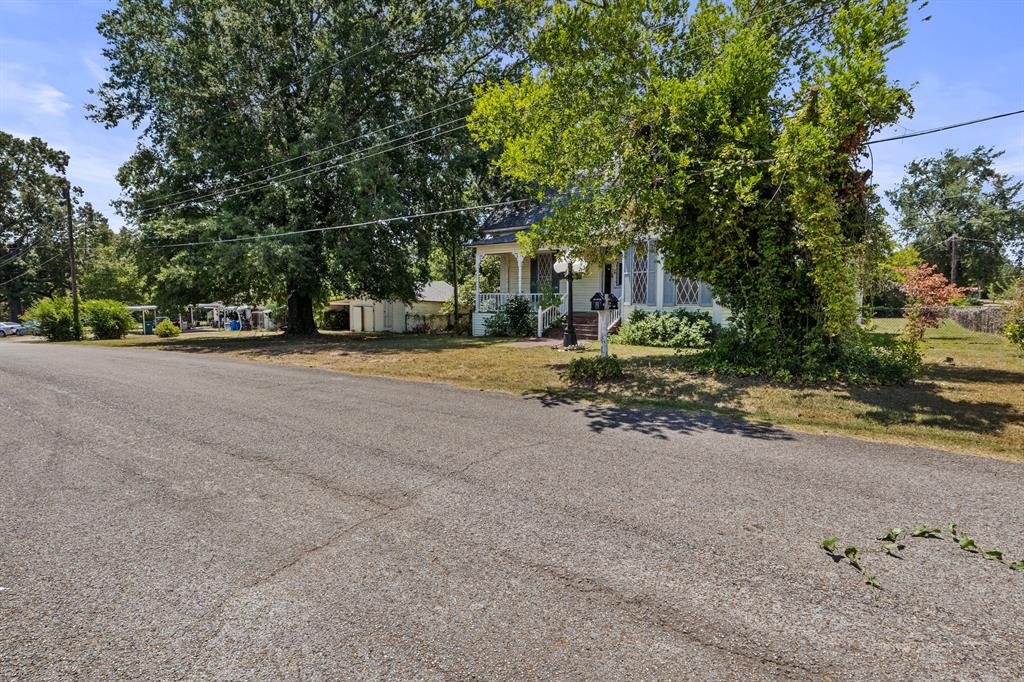 411 Ellis Property Photo 19