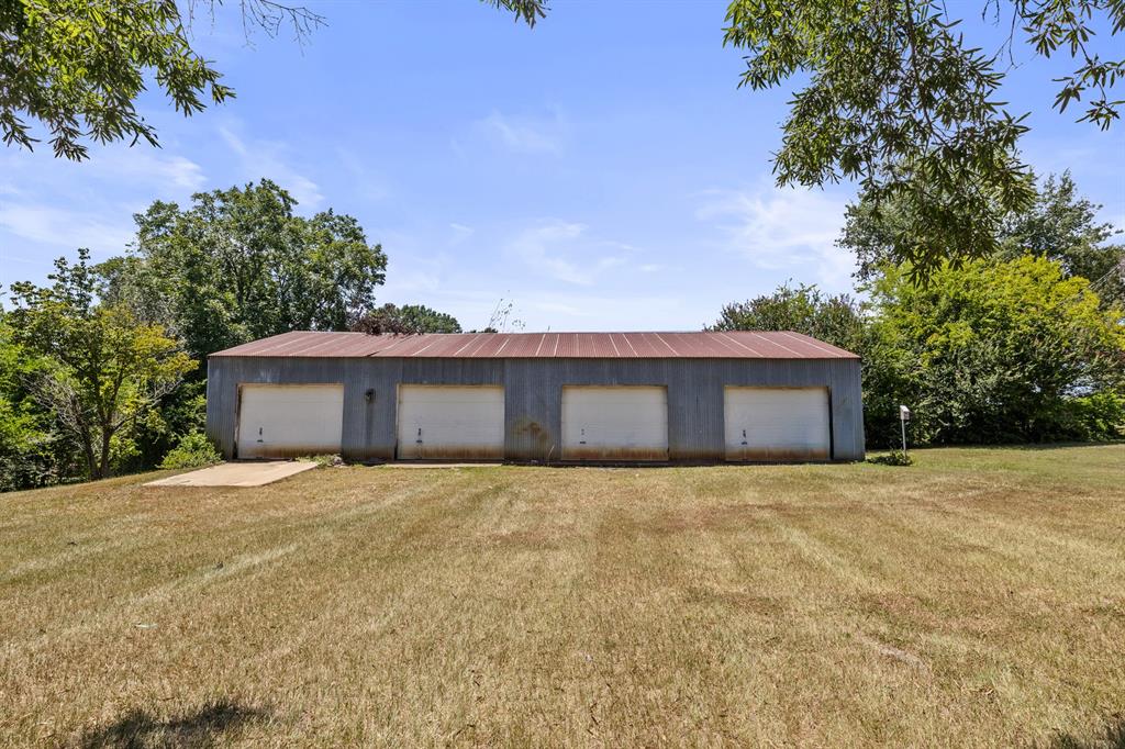 411 Ellis Property Photo 25