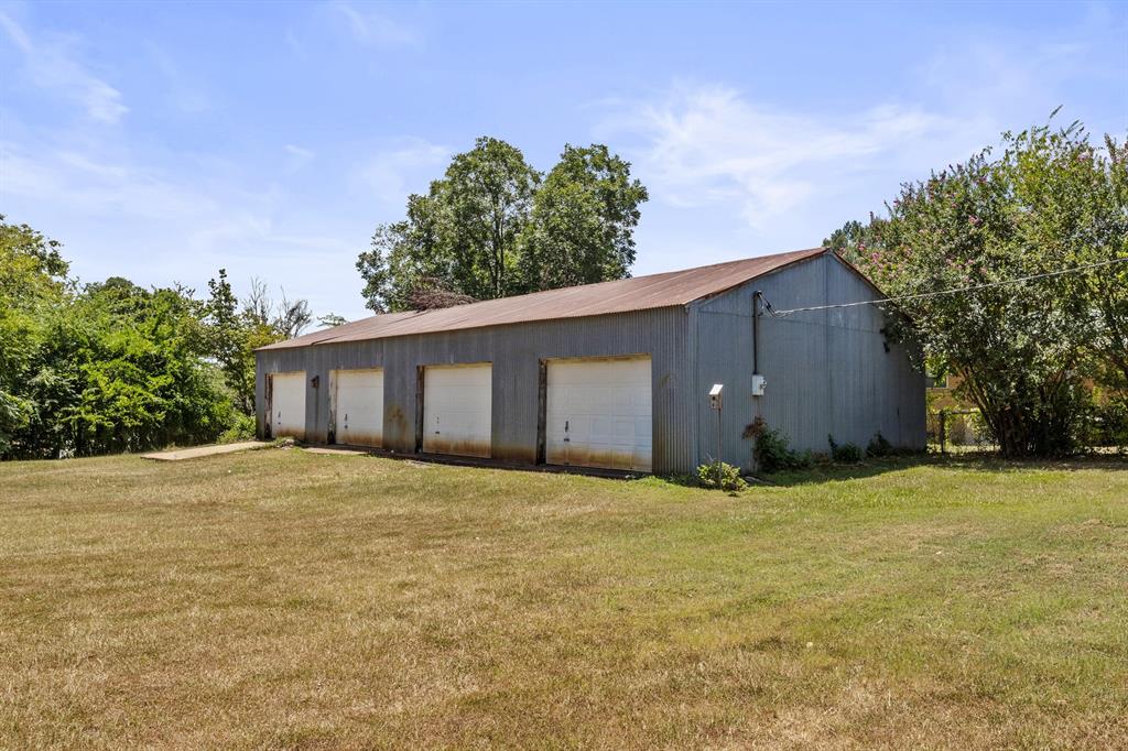 411 Ellis Property Photo 29