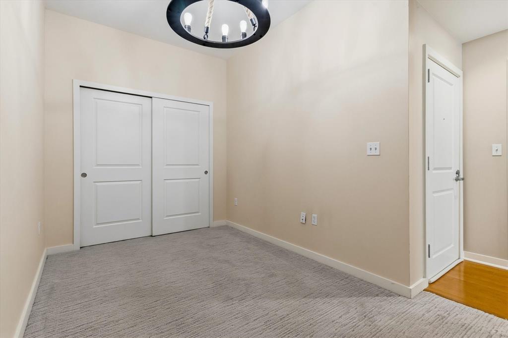1200 Main Street 2507 Property Photo 4