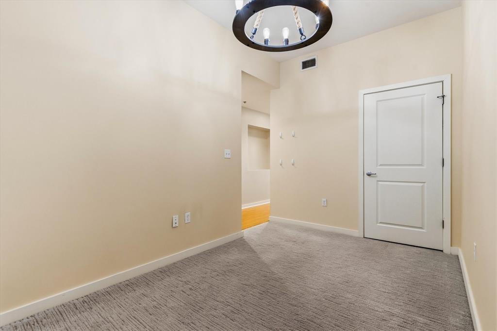 1200 Main Street 2507 Property Photo 5