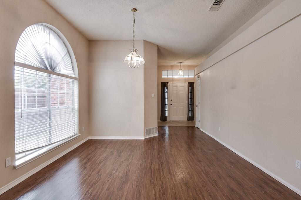 952 Freshwood Court Property Photo 8
