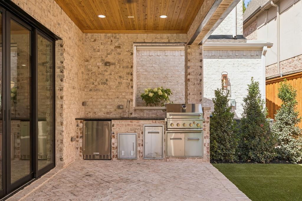 6250 Palo Pinto Avenue Property Photo 13
