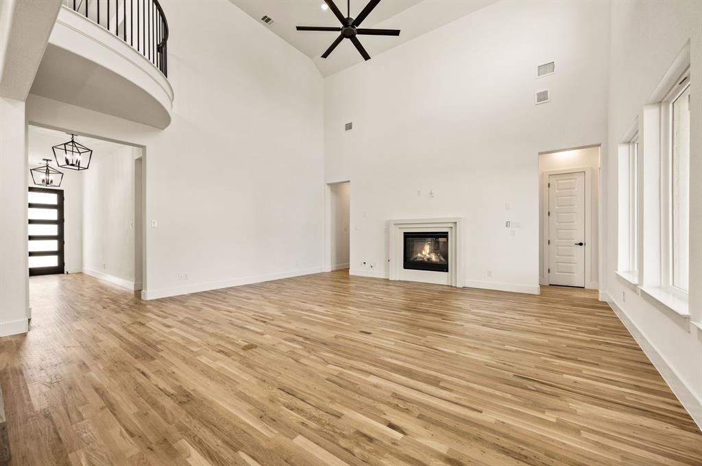 957 Highlands Avenue Property Photo 9