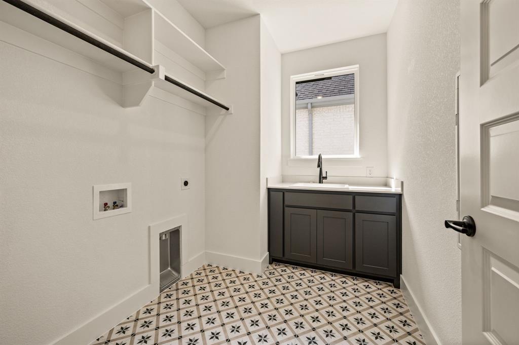 957 Highlands Avenue Property Photo 18