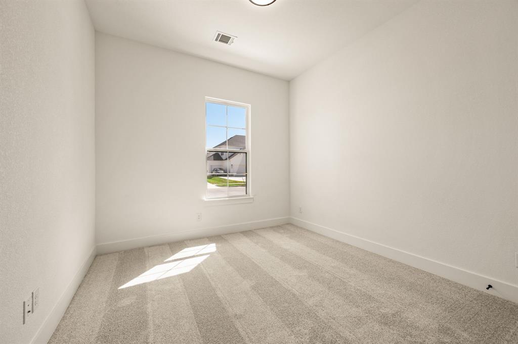 957 Highlands Avenue Property Photo 25