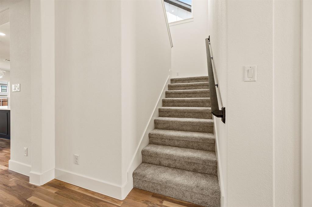 957 Highlands Avenue Property Photo 28