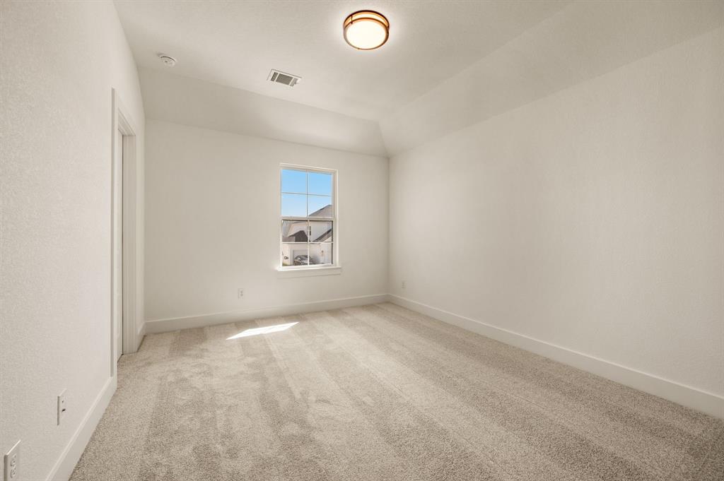 957 Highlands Avenue Property Photo 34