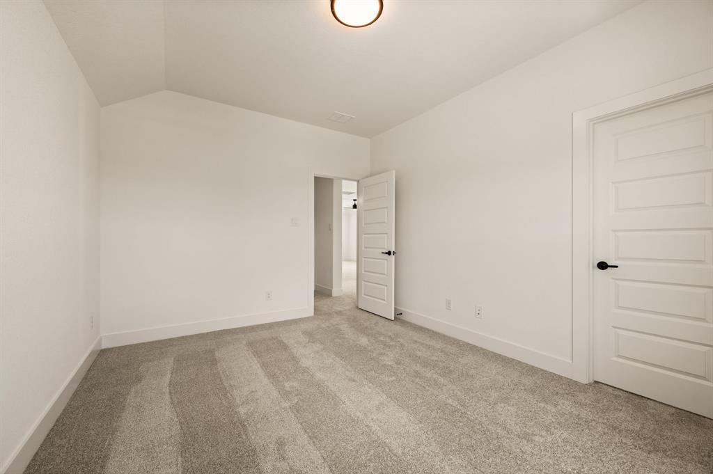 957 Highlands Avenue Property Photo 35