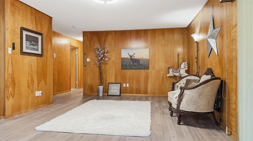 2512 Lowrey Drive Property Photo 9