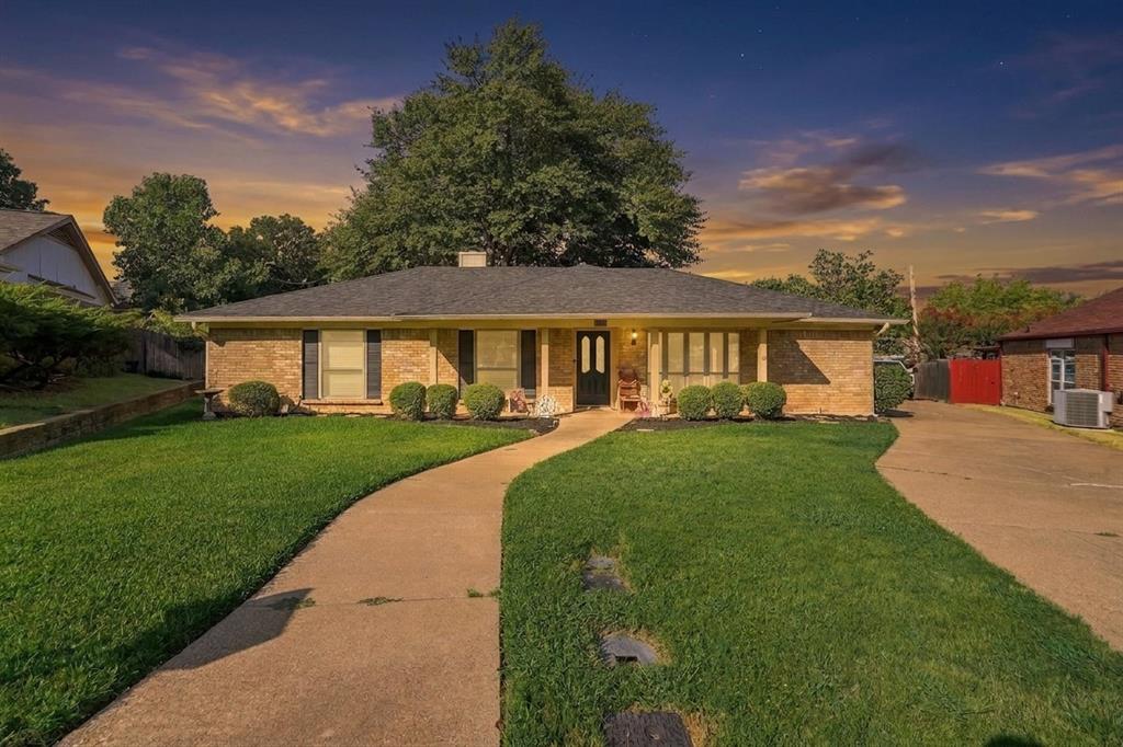 5914 Walden Trail Property Photo 1