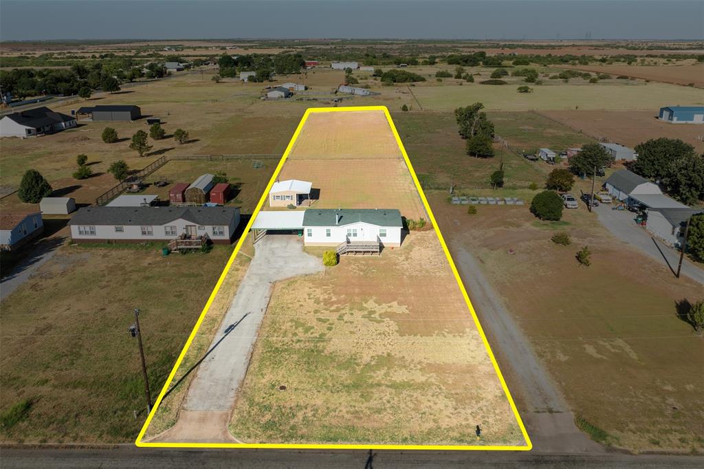 1001 S Fm 369 Property Photo 1
