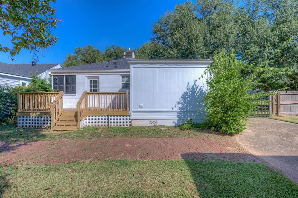213 Leo Avenue Property Photo 22