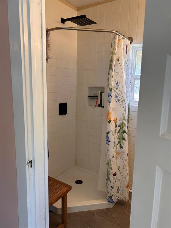 910 Plainview Road Property Photo 12
