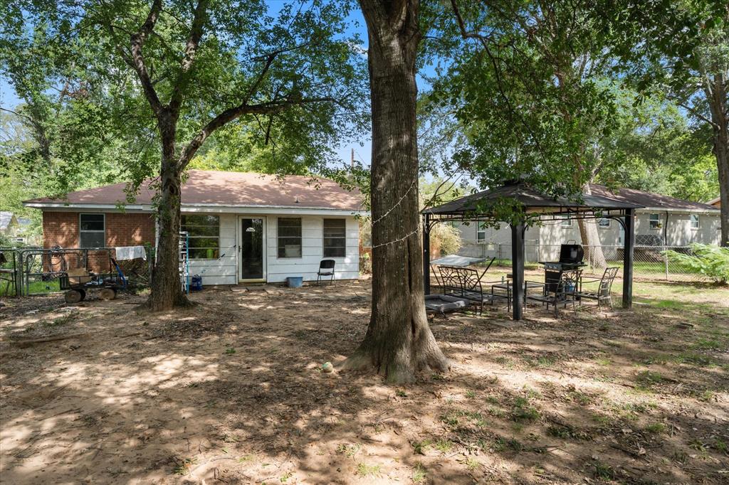 402 E Cook Street Property Photo 19