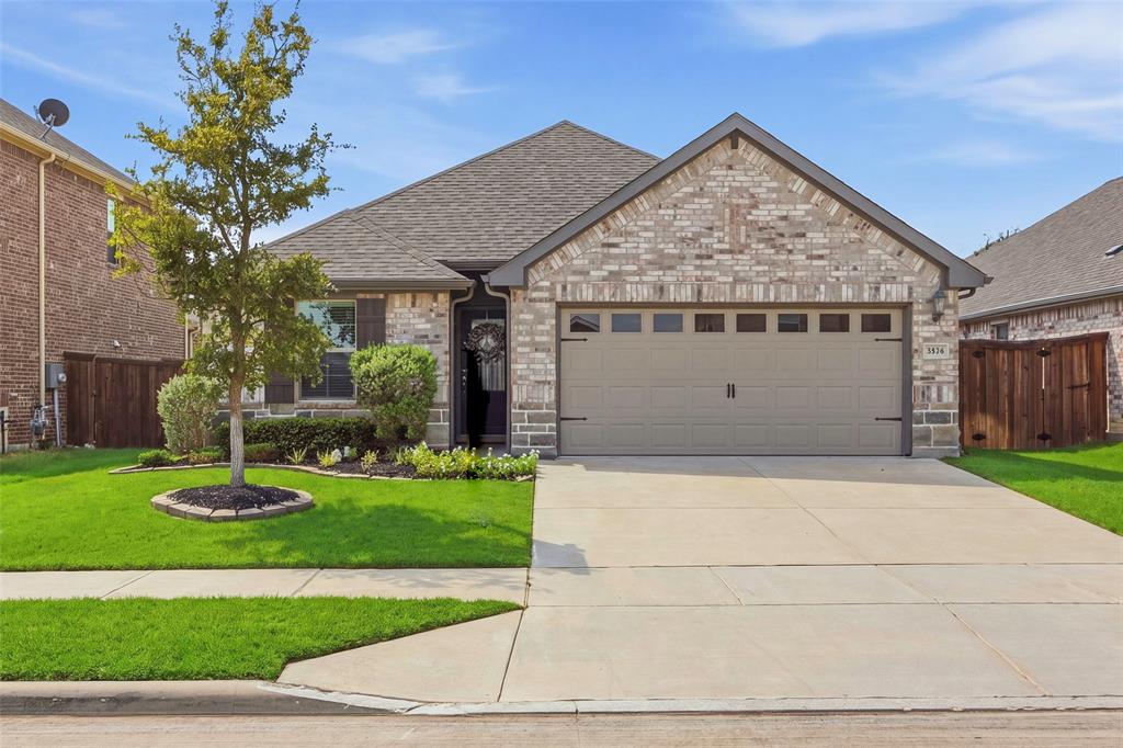 5556 Cypress Willow Bend Property Photo 4