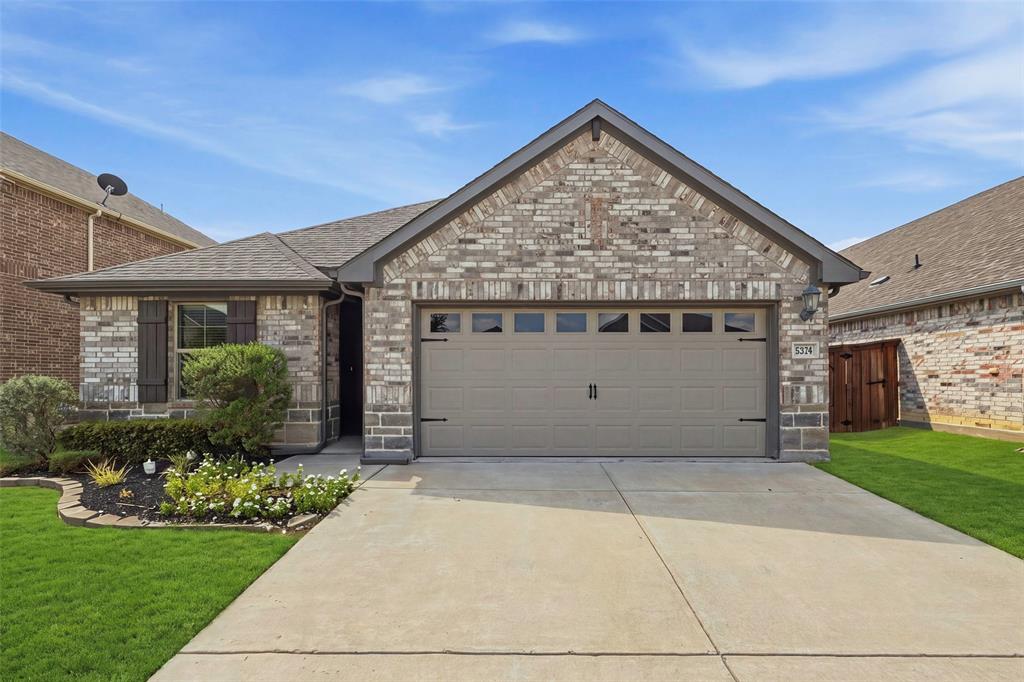 5556 Cypress Willow Bend Property Photo 7