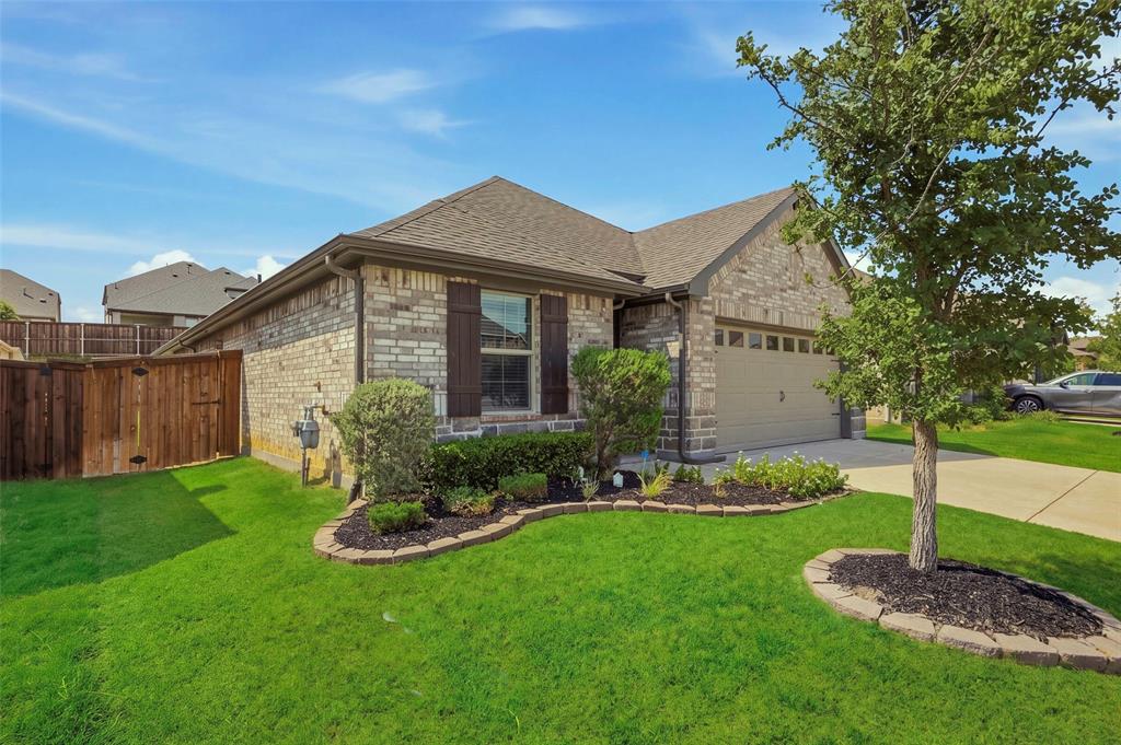 5556 Cypress Willow Bend Property Photo 8