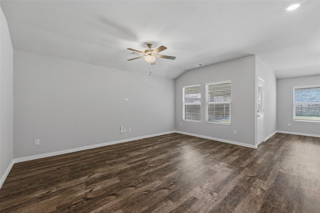 5556 Cypress Willow Bend Property Photo 10