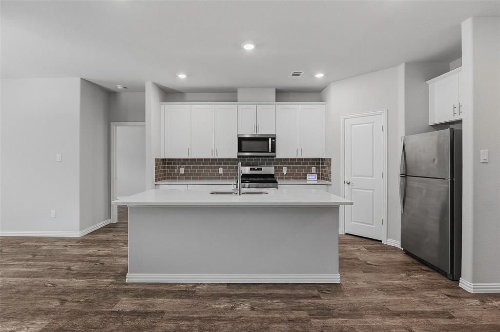 5556 Cypress Willow Bend Property Photo 14