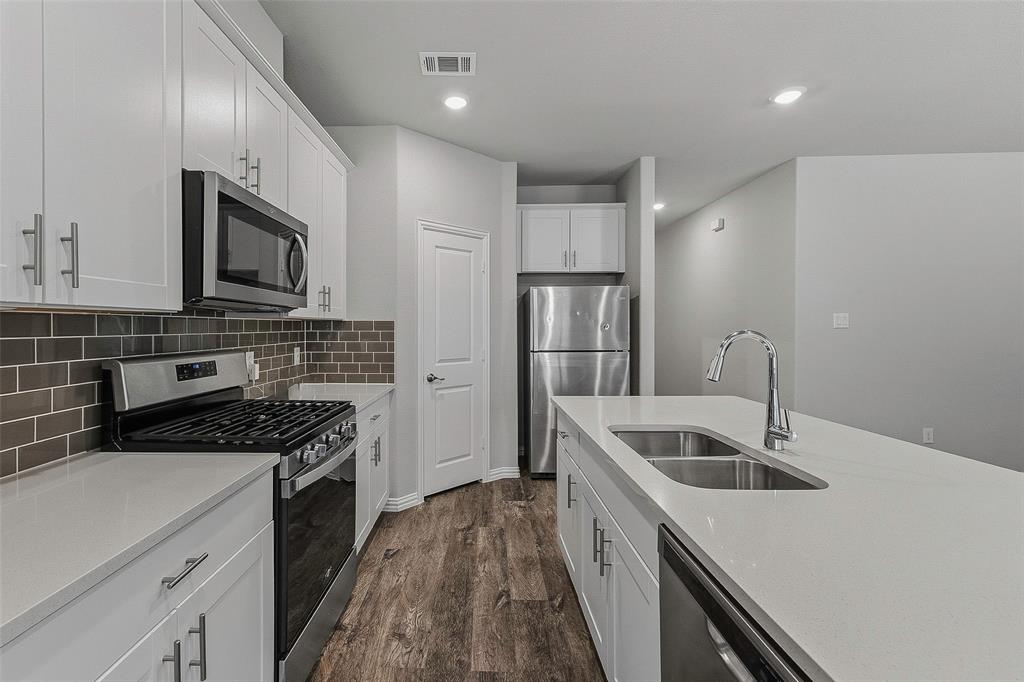 5556 Cypress Willow Bend Property Photo 20