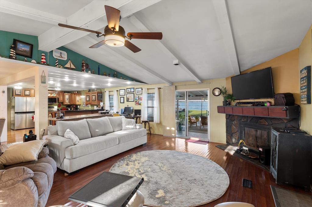 308 Causeway Cove Property Photo 2