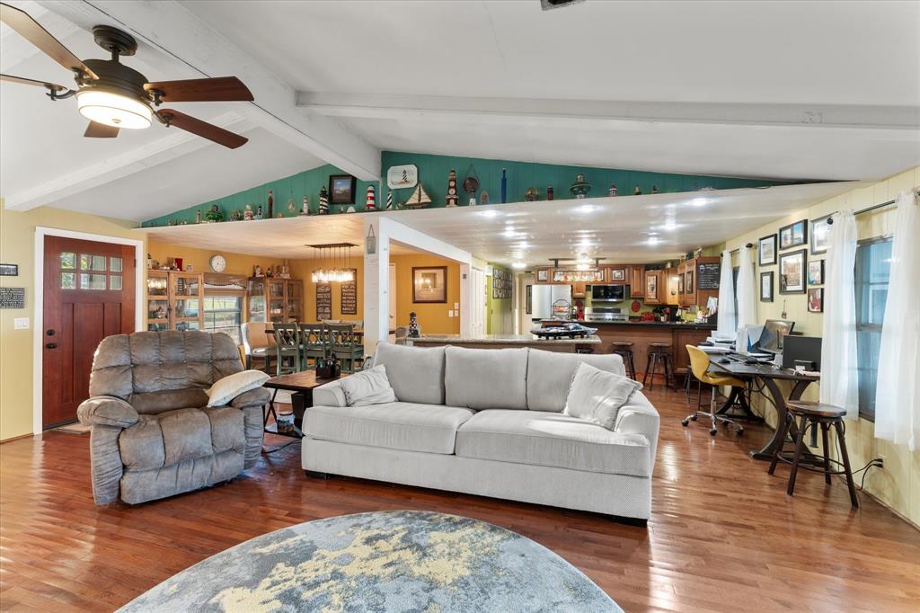 308 Causeway Cove Property Photo 4