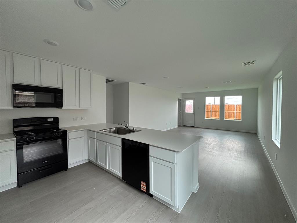 1815 Sanderling Street Property Photo 8