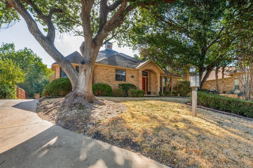 5212 Whispering Oaks Drive