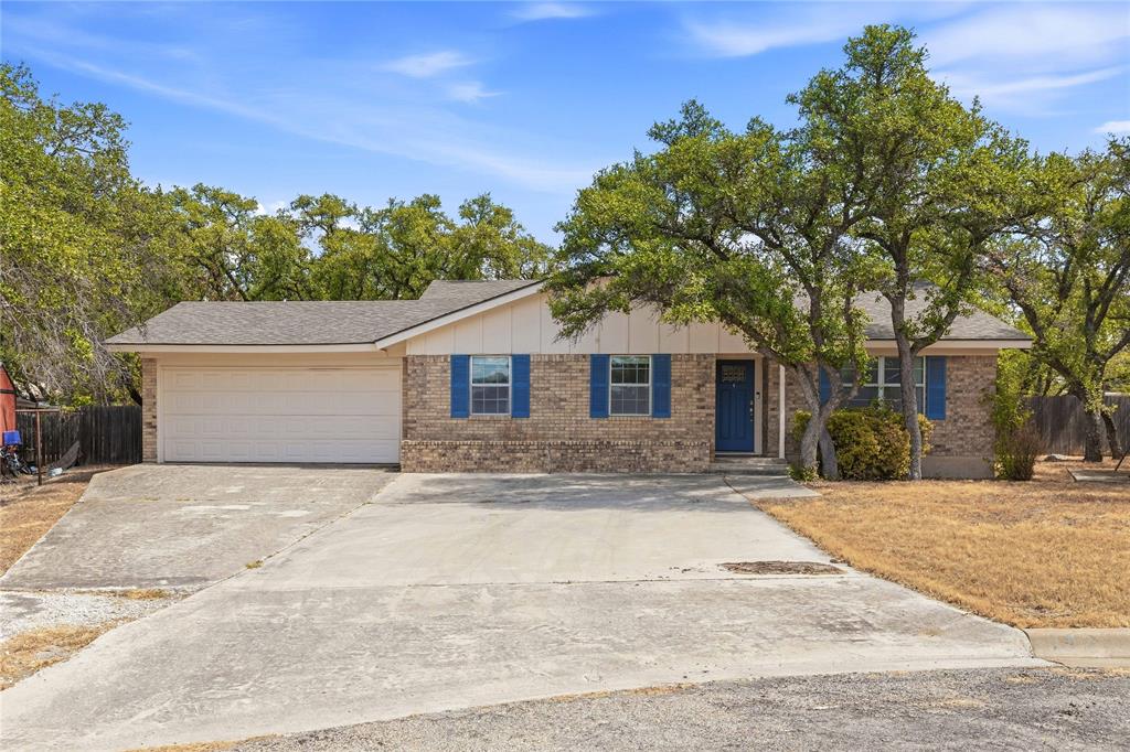 102 Broadmoor Circle Property Photo 1