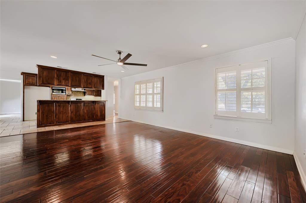 6504 Genoa Road Property Photo 6