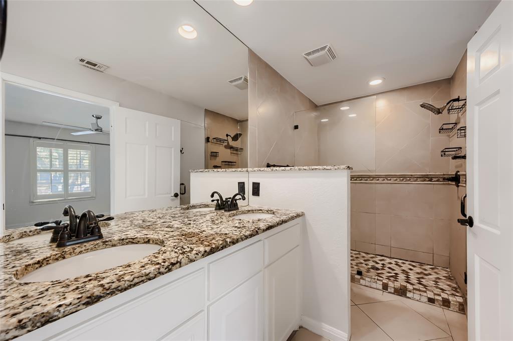 6504 Genoa Road Property Photo 15